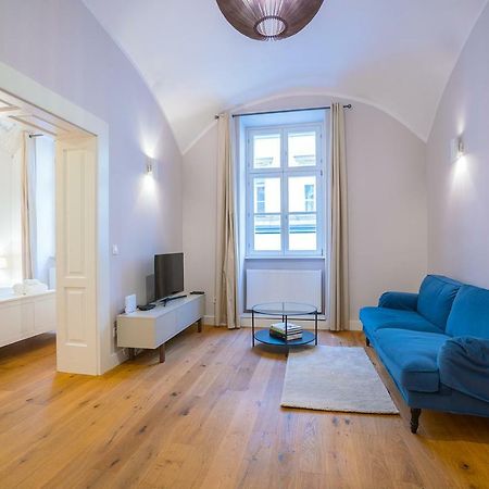 Deluxe Apartment Talia ซาเกร็บ ภายนอก รูปภาพ