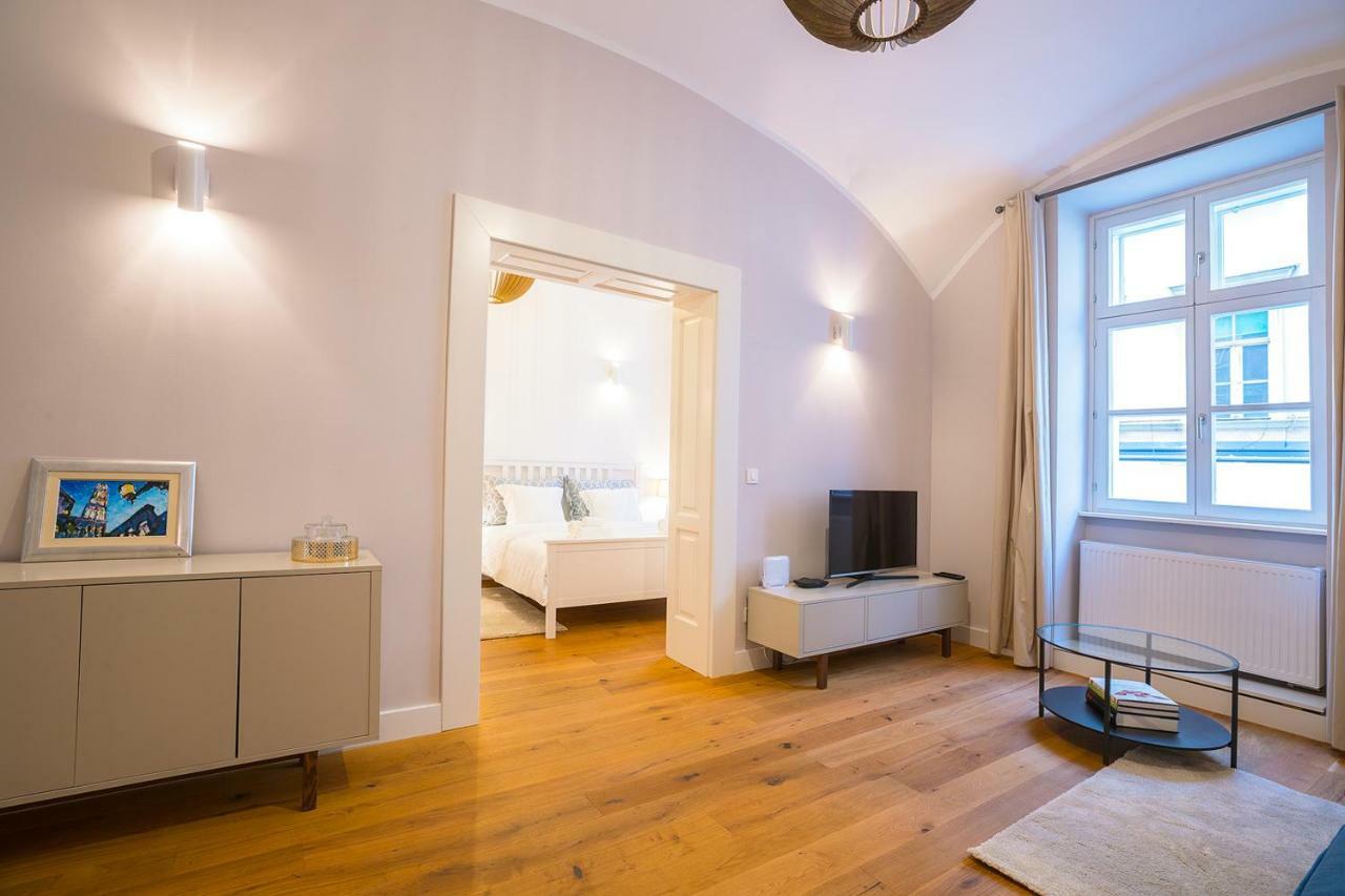 Deluxe Apartment Talia ซาเกร็บ ภายนอก รูปภาพ